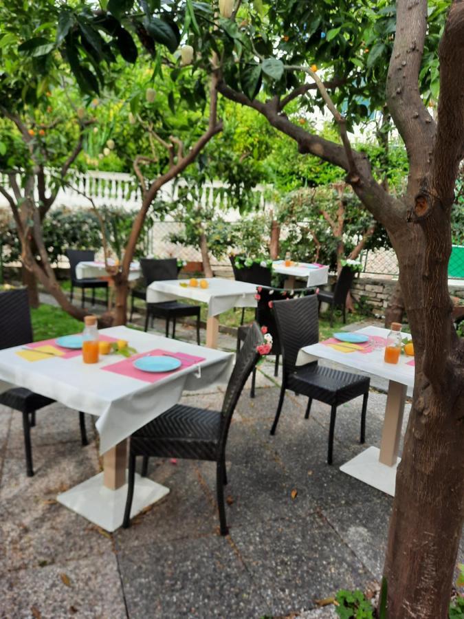 Rione San Carlo Hotel Финале Лигуре Екстериор снимка